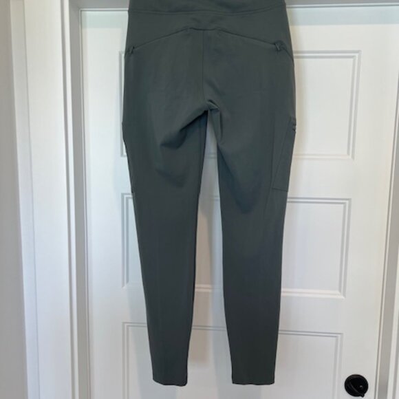 Athleta Headlands Hybrid Cargo II Tight – Mountain Olive (Gray-Green), Size 4 - Picture 8 of 10